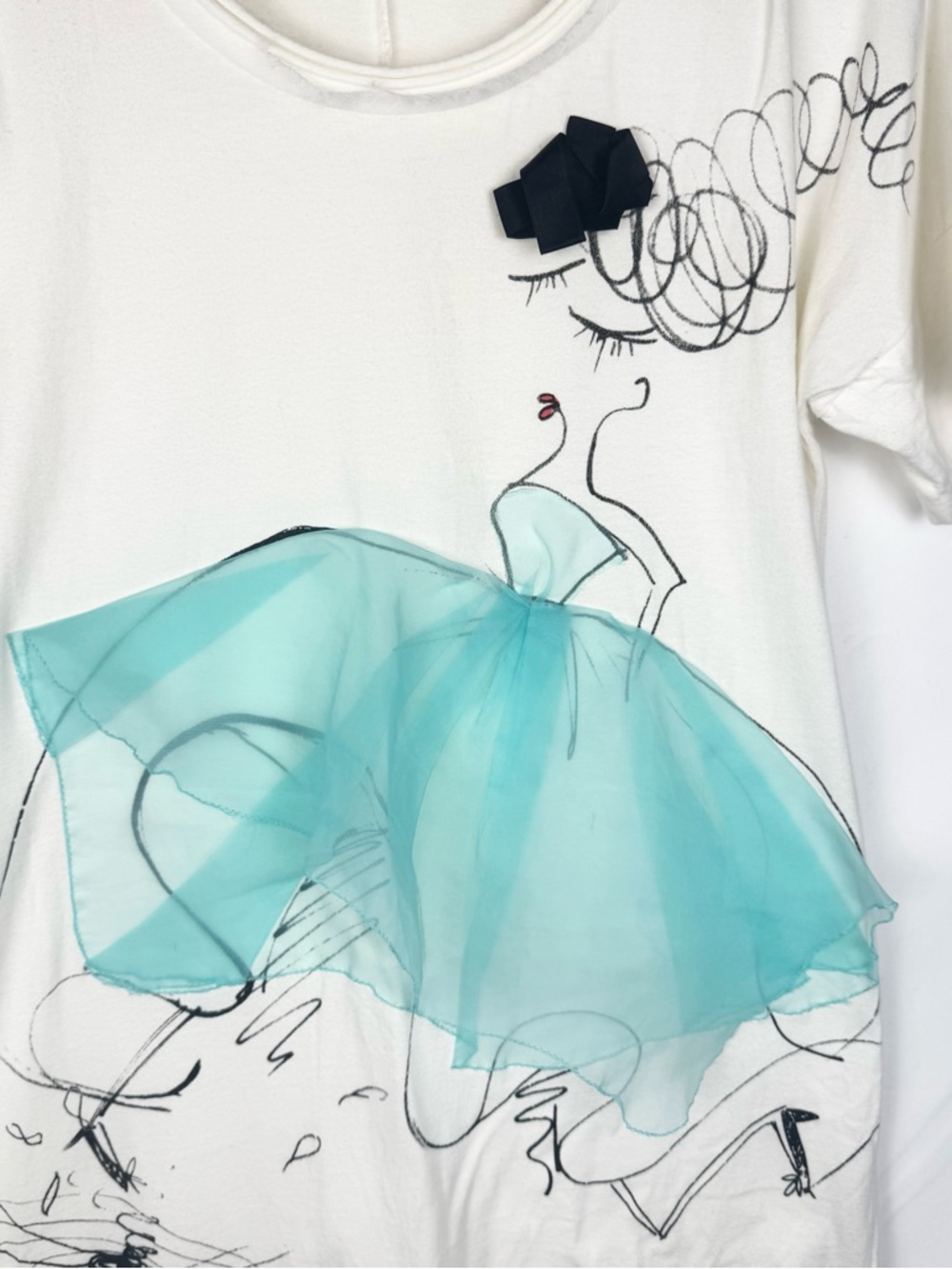 Boutique White Graphic Tee Shirt Dress w/ Aqua Tulle Skirt Detail Bow Accent - Picture 3 of 8